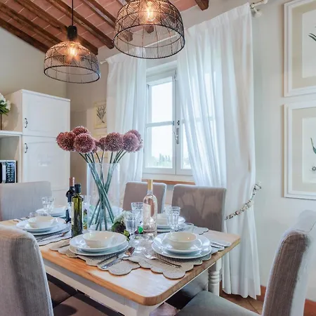 Cicale 3 Bedrooms With Shared Pool