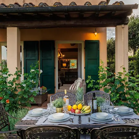 Cicale 3 Bedrooms With Shared Pool Βίλα